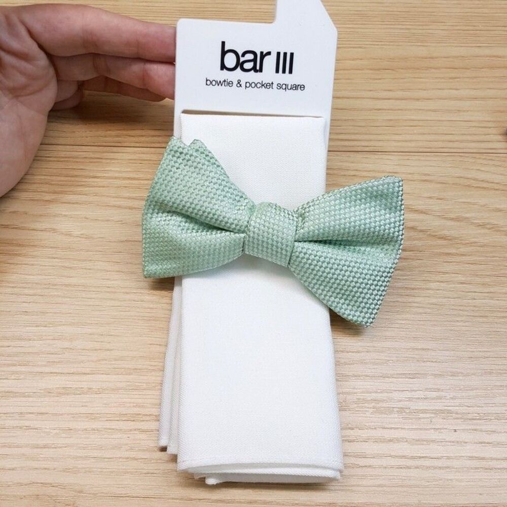 BAR III Mens Green Textured Bow Tie + White Pocket Square Pre-Tied Set